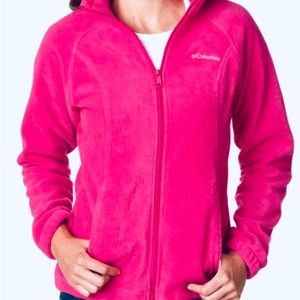 Columbia women’s fleece two zip pockets stand up collar draw cord at hem